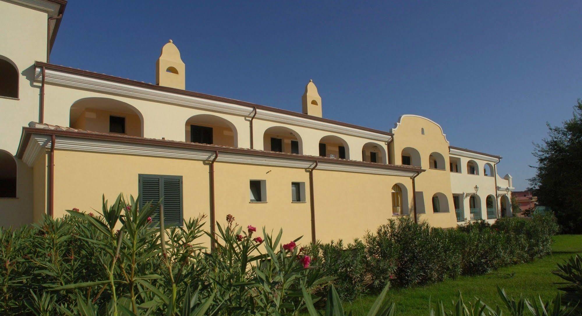 Residence Cala Liberotto Apart-hotel 4*